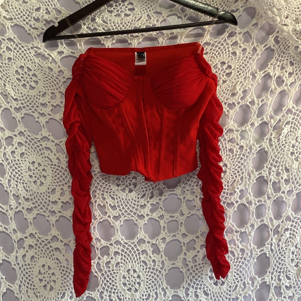 Windsor red ruched clasp closure padded off shoulder women’s XS long sleeve top